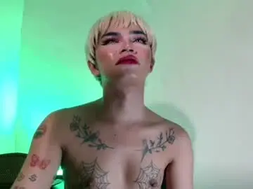 Chaturbate Live Sex Cam of sexyhotbabe18
