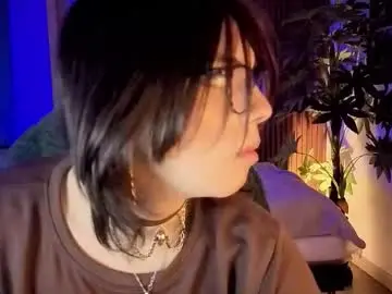 Chaturbate Watch Live Sex Cams of lullaby_charade_