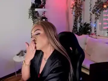 Chaturbate Best live sex cam show of karol_elegance_