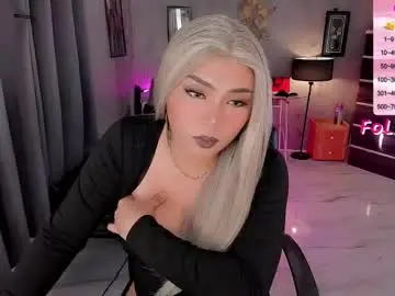 Chaturbate Live Sex Cam of mhia_devil