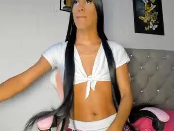 Chaturbate Nude Webcam of emily__sweett__