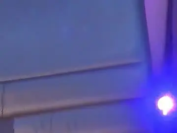 Chaturbate Live Sex Cam of goddessbarbiecum4u