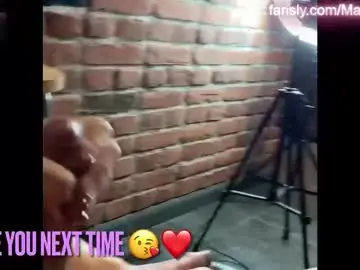 Chaturbate Live Sex Cam of maruroche