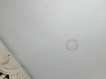 Chaturbate Live Sex Cam of sarita_loven