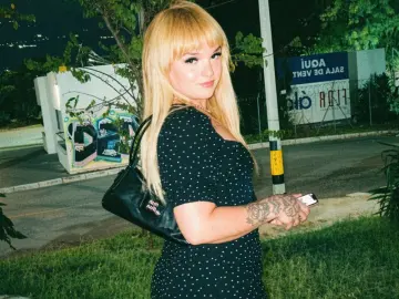 Imlive Live Sex Cam of Celestet