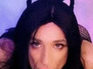 Streamate Free Live Porn of LuvNuk69