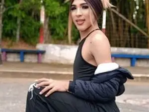 Streamate Watch Live Sex Cams of CrisEvanz