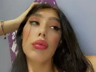 Streamate Private Sex Chat of NICOLSKINNY19