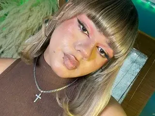 Streamate Adult Video Chat of TIFFANY_MOREIN