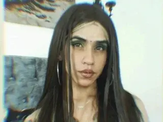 Streamate Live Sex of BellaPoisonous