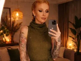 Streamate Watch Live Sex Cams of JessieGarvet19