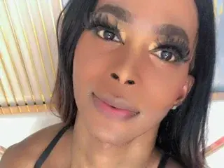 Streamate Free Live Porn of LorettaSaennz