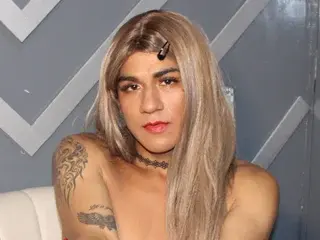 Streamate Live Porn of Karina_Cutee