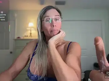 Stripchat Watch Live Sex Cams of ChrisTinaBruce