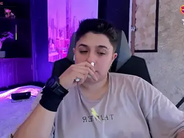 Stripchat Live Sex Cam of IanGilbert