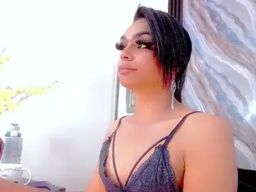 Stripchat Live Sex Cam of bellatrixx_69