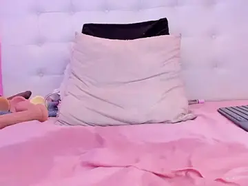 Stripchat Free Porn Cam of Willow_Wright