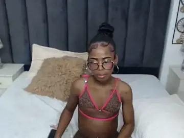 Stripchat Free Live Porn of ThiaraMegan