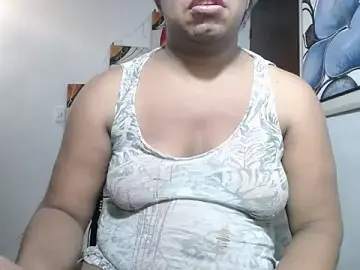 Stripchat Free Porn Cam of tsbigcock10incock