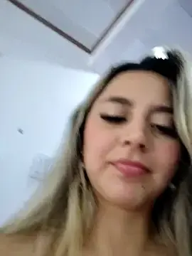 Stripchat Sex Cam of CelesteBlaze_