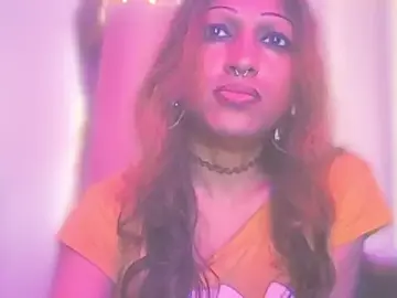 Stripchat Free Live Porn of MmmMonikaBabie