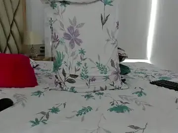 Stripchat Free Live Porn of briana_wonder69xxx