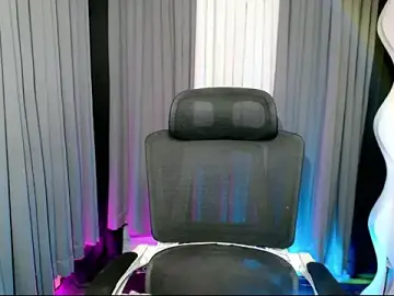 Stripchat Live Sex Cam of YourPrettyBella_TS