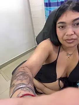 Stripchat Watch Live Sex Cams of Latin_bigbutt