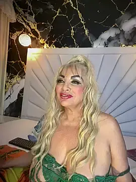 Stripchat Live Sex Cam of scarlett_sexx69