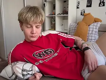 Stripchat Watch Live Sex Cams of olivertasty