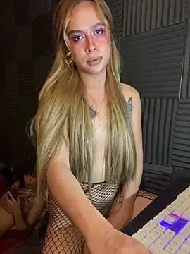 Stripchat Live Sex Cam of Say_kim