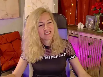 Stripchat Free Live Porn of DonnaSmitth