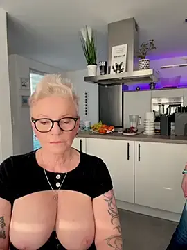 Stripchat Sex Cam of German_Milf