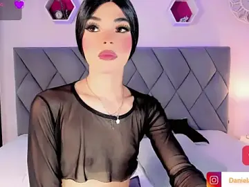 Stripchat Nude Webcam of Amira_Ember