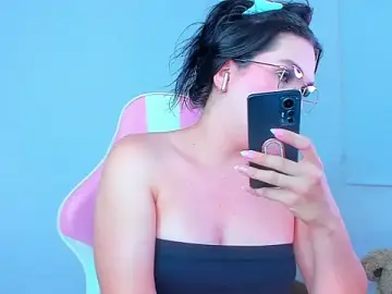 Stripchat Adult Webcam of Ariana_f