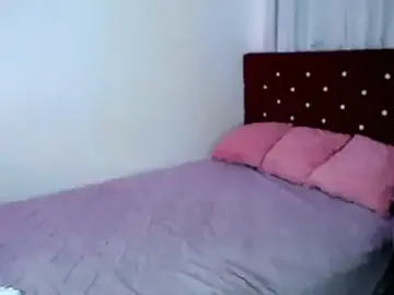 Stripchat Sex Cam of creamy_spot69