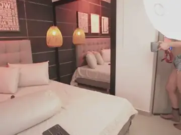 Stripchat Best live sex cam show of BellaLatinaTS
