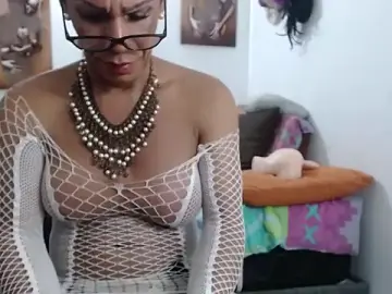 Stripchat Sex Cam of bardotbigcockts