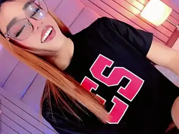 Stripchat Watch Live Sex Cams of Camille_deluxe