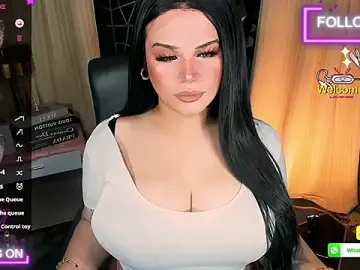 Stripchat Nude Webcam of xHugeHarleySelfsuckerx