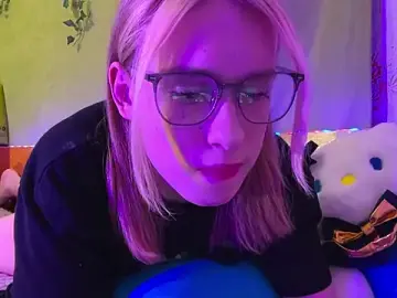 Stripchat Live Sex Cam of miss_barbie111