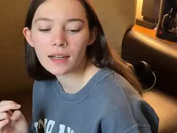 Stripchat Live Sex Cam of manicpixiedreamfrog