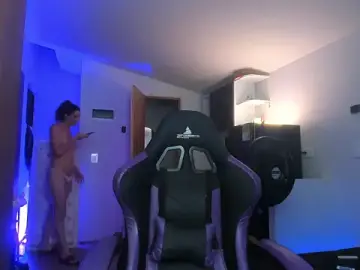 Stripchat Live Sex Cam of mariiahneedles