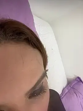 Stripchat Sex Cam of Jullyanaximeness