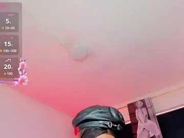 Stripchat Watch Live Sex Cams of Kendall_hornyy