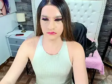 Stripchat Sex Cam of TRINY_TS