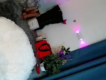 Stripchat Sex Chat of mia_holly18