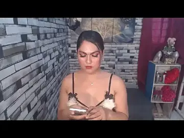 Stripchat Free Porn Cam of EmmaQuincy