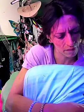 Stripchat Adult Webcam of gurlnips