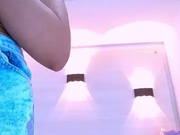 Stripchat Watch Live Sex Cams of AndreaGil_